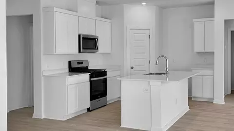 Kitchen - 27 Wolfsbridge Loop, Cabot, AR 72023 photo 1 of 6