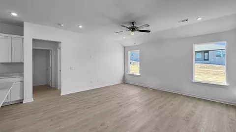Living - 27 Wolfsbridge Loop, Cabot, AR 72023 photo 3 of 6