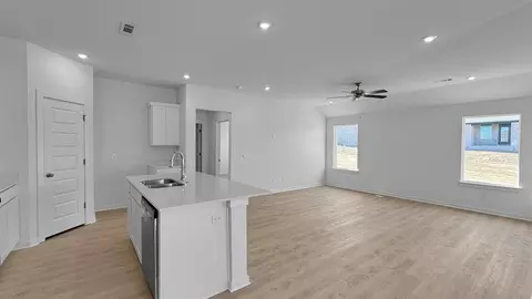 Living - 27 Wolfsbridge Loop, Cabot, AR 72023 photo 4 of 6