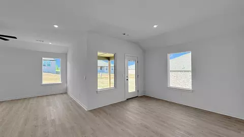Living - 27 Wolfsbridge Loop, Cabot, AR 72023 photo 5 of 6