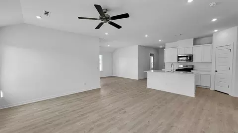 Living - 27 Wolfsbridge Loop, Cabot, AR 72023 photo 2 of 6