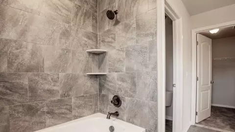 Bath - 930 E Drahner Rd, Oxford, MI 48371 photo 1 of 8