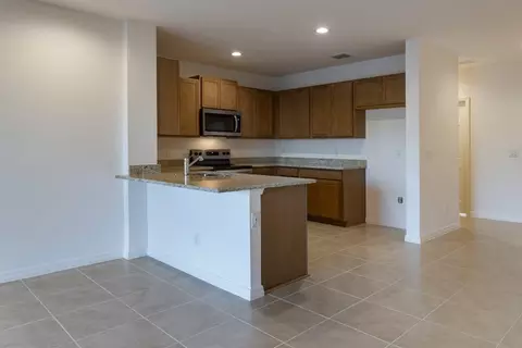 Kitchen - 2412 Wild Horse Way, Eustis, FL 32726 photo 3 of 7