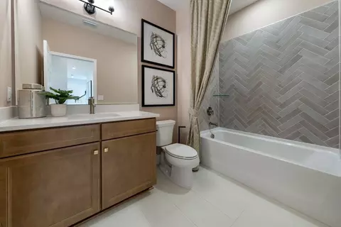 Bath - 1898 Cornell Rd, Saint Cloud, FL 34771 photo 1 of 12