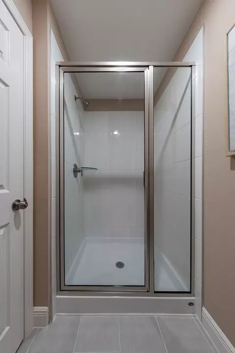 Bath - 1898 Cornell Rd, Saint Cloud, FL 34771 photo 8 of 12