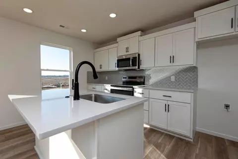 Kitchen - 1917 Wellington Dr, Ozark, MO 65721 photo 2 of 5