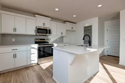 Kitchen - 1917 Wellington Dr, Ozark, MO 65721 photo 1 of 5