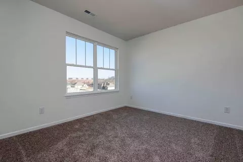 Bedroom - 1917 Wellington Dr, Ozark, MO 65721 photo 2 of 4