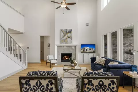 Living - 7201 E Oakland St, Broken Arrow, OK 74014 photo 3 of 6