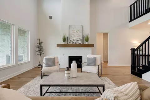 Living - 7201 E Oakland St, Broken Arrow, OK 74014 photo 6 of 6
