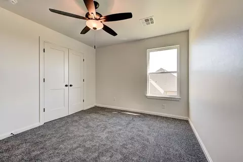 Bedroom - 7201 E Oakland St, Broken Arrow, OK 74014 photo 6 of 10