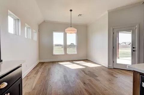 Dining - 7201 E Oakland St, Broken Arrow, OK 74014 photo 1 of 7