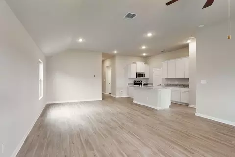 Living - 13506 Playa Ave, Von Ormy, TX 78073 photo 2 of 6