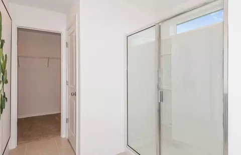 Bath - 16918 Canary Trl, Parrish, FL 34219 photo 3 of 5