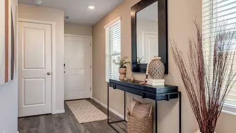 Entry Way - 6415 Polar Dr, Pasco, WA 99301 photo 2 of 5