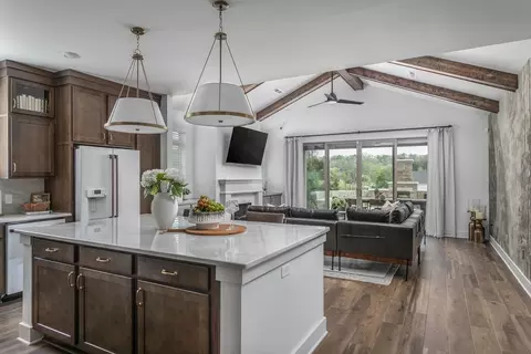 Kitchen - 8244 Bell Mill Rd, Ooltewah, TN 37363 photo 5 of 6