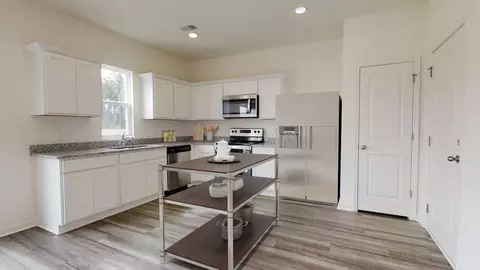 996 Riverbank Dr, Kernersville, NC 27284