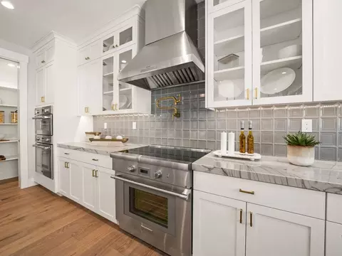Kitchen - 7 Erin Dr, San Rafael, CA 94903 photo 2 of 4