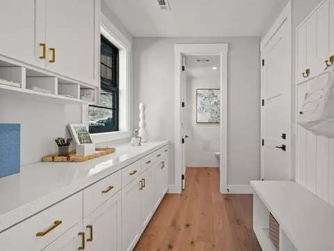Entry Way - 7 Erin Dr, San Rafael, CA 94903 photo 1 of 3