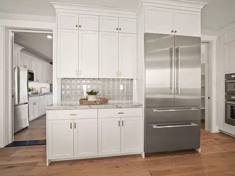 Kitchen - 7 Erin Dr, San Rafael, CA 94903 photo 3 of 4