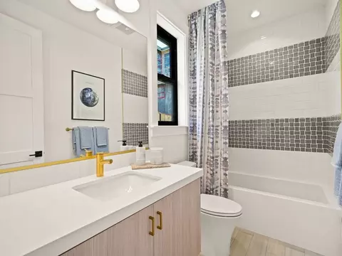 Bath - 7 Erin Dr, San Rafael, CA 94903 photo 5 of 7