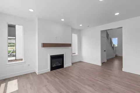 Living - 1502 Silver Canoe Loop, Logan, UT 84321 photo 4 of 8