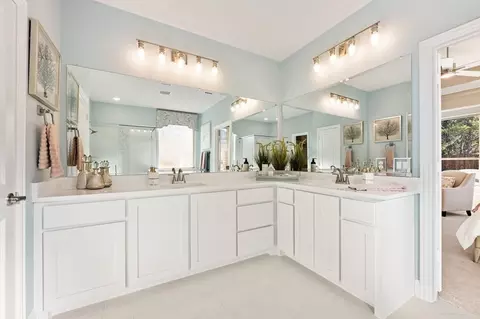 Bath - 1706 Baldwin Dr, Cedar Hill, TX 75104 photo 6 of 6