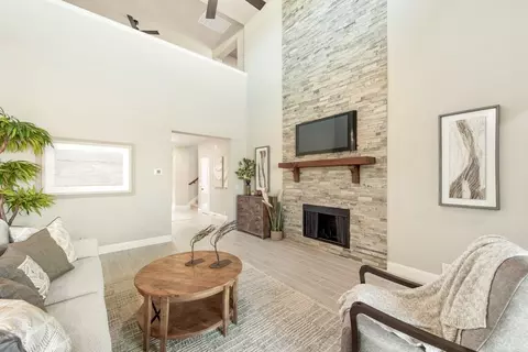 Living - 1706 Baldwin Dr, Cedar Hill, TX 75104 photo 4 of 9