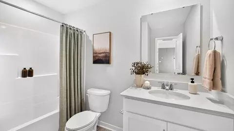 Bath - 3009 Hattie St, Monroe, NC 28112 photo 5 of 5