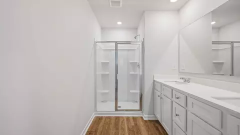 Bath - 467 Tate St, Monroe, GA 30655 photo 1 of 2