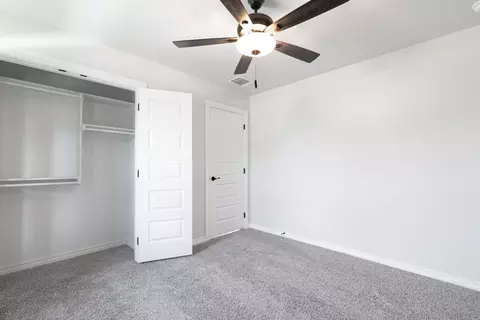 Bedroom - 932 Hydrangea Way, Edmond, OK 73034 photo 9 of 12