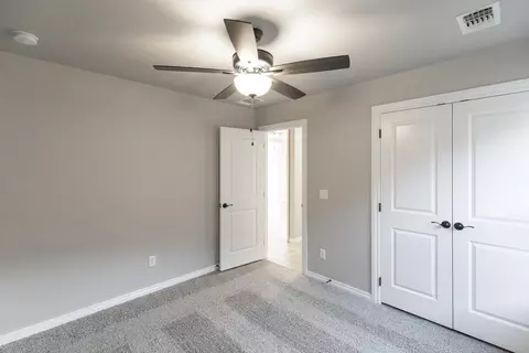 Bedroom - 932 Hydrangea Way, Edmond, OK 73034 photo 13 of 17