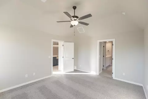 Bedroom - 932 Hydrangea Way, Edmond, OK 73034 photo 11 of 17