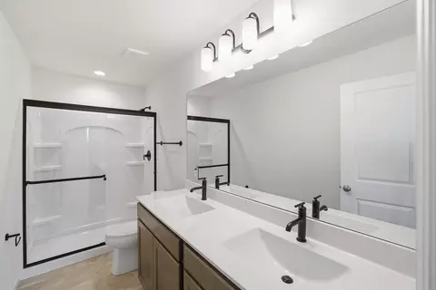 Bath - 303 Olympic Dr, Pacific, MO 63069 photo 1 of 3