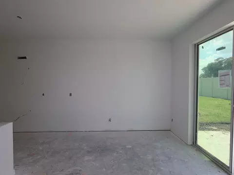 3211 Fall Harvest Dr, Zephyrhills, FL 33540