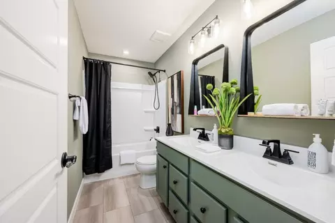 Bath - 4203 Altman Ave, Springfield, OH 45505 photo 5 of 17