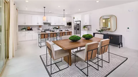 Dining - 5548 Dora Way, Oceanside, CA 92057 photo 2 of 3