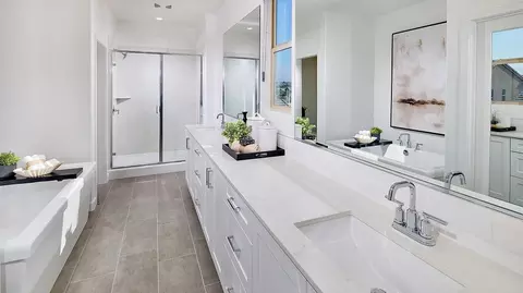 Bath - 5548 Dora Way, Oceanside, CA 92057 photo 2 of 7