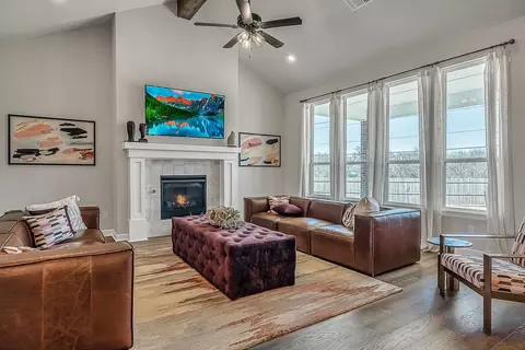 Living - 16140 Tall Grass Dr, Moore, OK 73170 photo 2 of 3