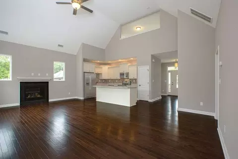 Living - Undisclosed, Chesapeake, VA 23322 photo 2 of 3