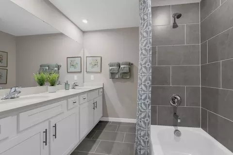 Bath - 6098 River Farm Ave, Saint Cloud, FL 34771 photo 2 of 4