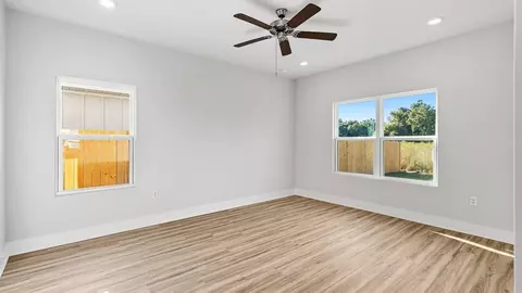 Living - 5277 Lemay Cir, Crestview, FL 32539 photo 6 of 6
