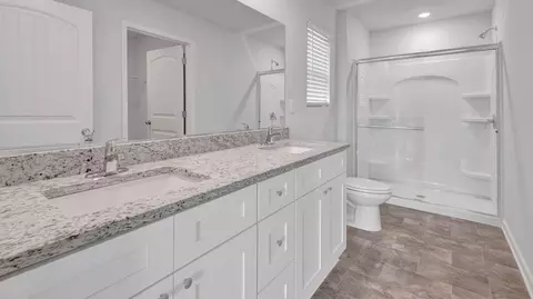 Bath - 90 Pine St, Byhalia, MS 38611 photo 1 of 7
