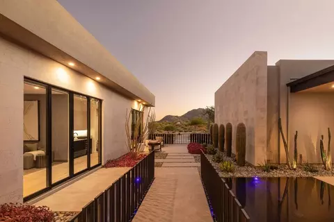 Exterior - 13004 E Harper Dr, Scottsdale, AZ 85255 photo 7 of 13