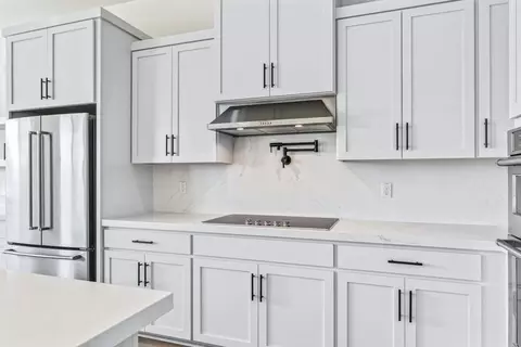 Kitchen - 7116 Jared Sheldon Dr, Rancho Murieta, CA 95683 photo 2 of 3