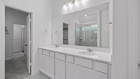 Bath - 506 Cotton Patch Dr, Willis, TX 77318 photo 5 of 8