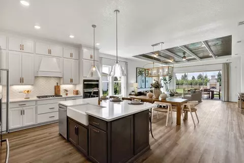 Kitchen - 636 Knotted Birch Ave, Saint Augustine, FL 32092 photo 4 of 6