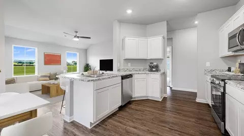 Kitchen - 292 Troubadour Ln, Jasper, AL 35501 photo 3 of 8