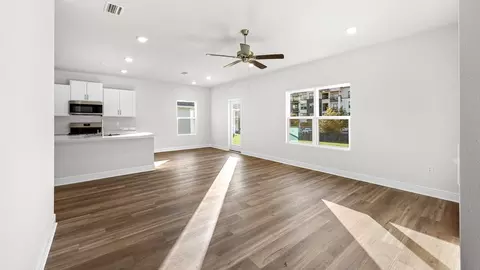 Living - 5639 Thatcher Rd, Crestview, FL 32539 photo 6 of 6