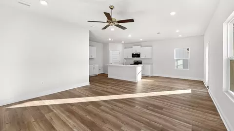 Living - 5639 Thatcher Rd, Crestview, FL 32539 photo 5 of 6